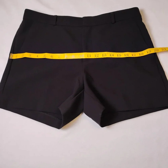Banana Republic Solid Black Dress Shorts with Pockets, Size 8 - Picture 4 of 10